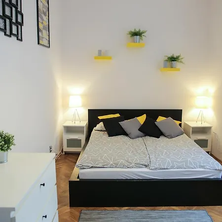 Enigma Sw. Marka Apartmán *